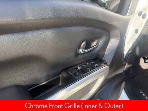 Certified 2024 Nissan Titan SV w/ SV Convenience Package image 15