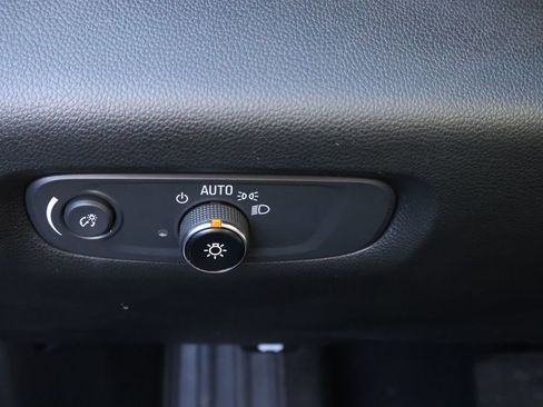 Used 2023 Chevrolet Traverse RS image 14