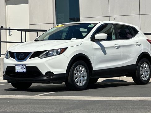 Used 2019 Nissan Rogue Sport S image 7