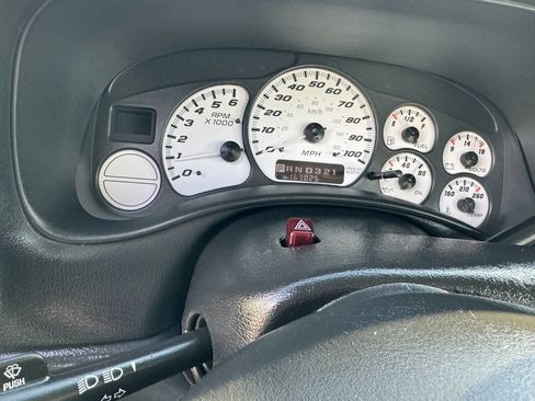 Used 2002 Chevrolet Silverado 1500 2WD Regular Cab image 5