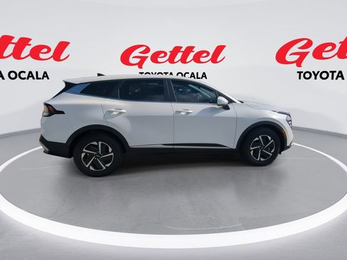 Used 2025 Kia Sportage LX image 9