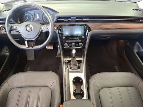 Used 2022 Volkswagen Passat 2.0T image 12