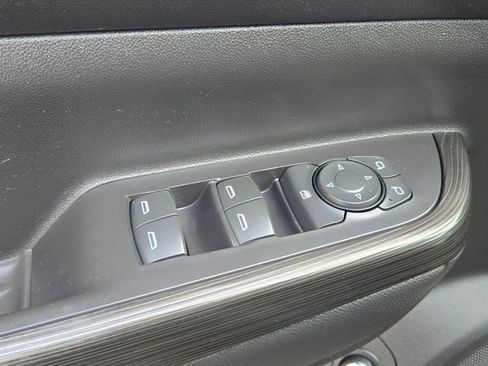 Used 2018 GMC Acadia SLT image 24