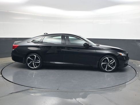 Used 2019 Honda Accord Sport image 3
