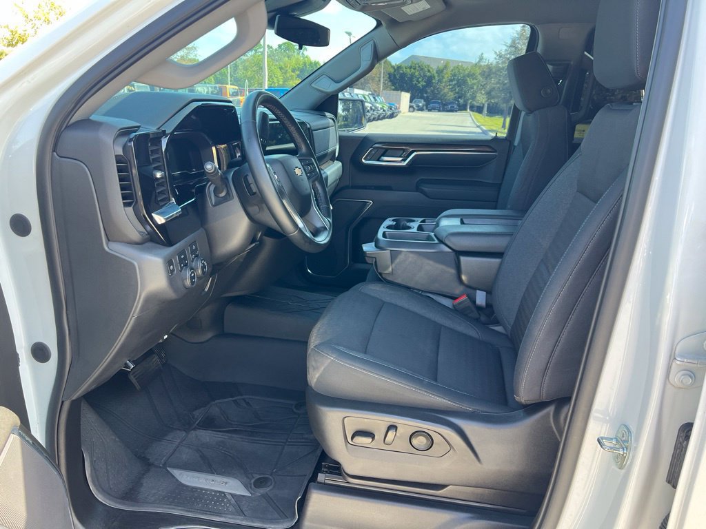 Used 2023 Chevrolet Silverado 1500 LT AWD/4WD image 29