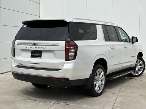 Used 2022 Chevrolet Suburban High Country w/ Max Trailering Package AWD/4WD image 7