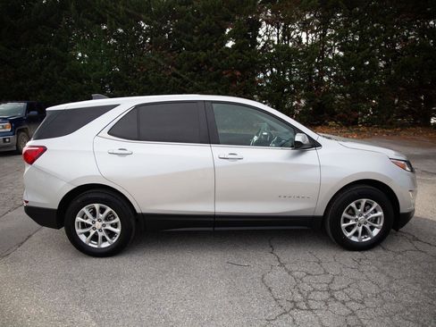 Certified 2021 Chevrolet Equinox LT image 2