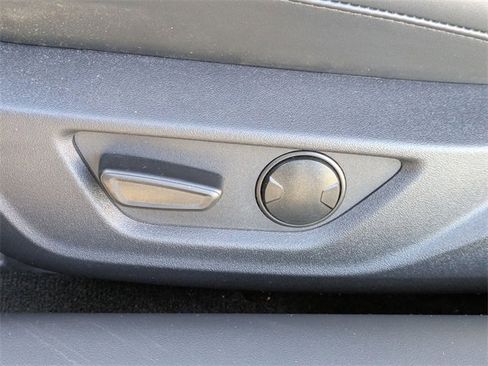 Used 2025 Ford Mustang EcoBoost image 15