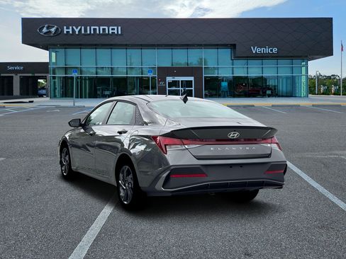 New 2026 Hyundai Elantra SEL Sport FWD image 5