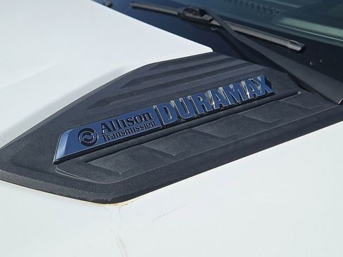 Used 2024 Chevrolet Silverado 2500 LTZ image 11