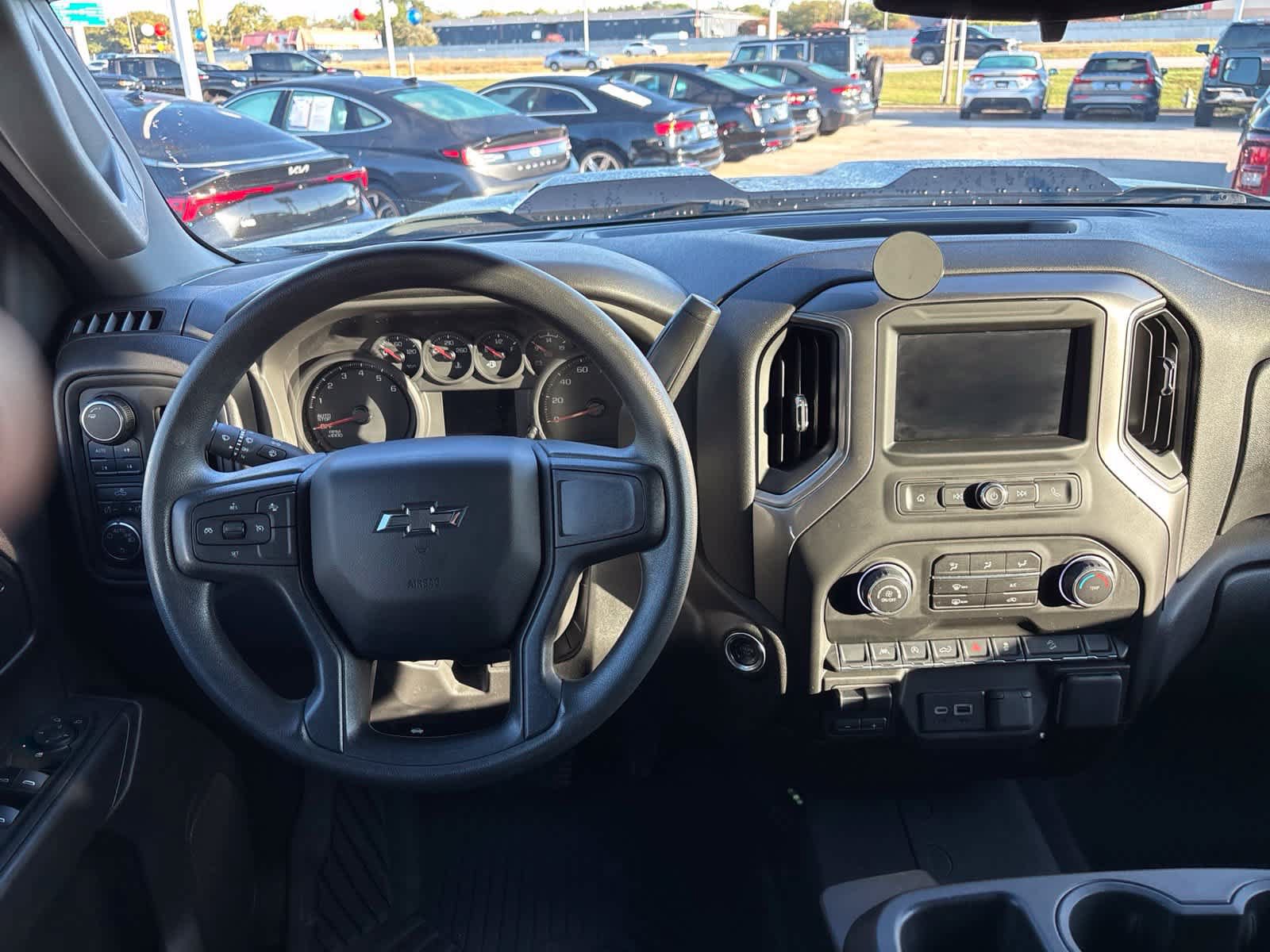 Used 2025 Chevrolet Silverado 1500 Custom Trail Boss w/ LPO, Dark Essentials Package AWD/4WD image 18