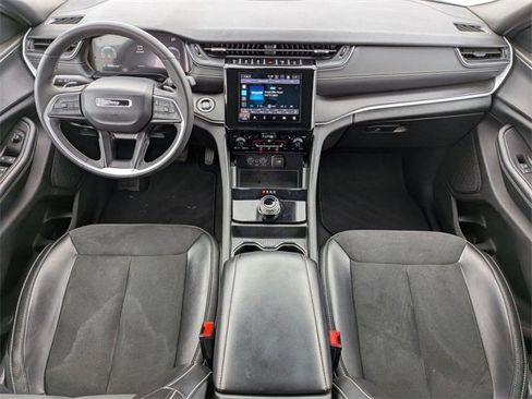 Certified 2024 Jeep Grand Cherokee L Laredo image 26