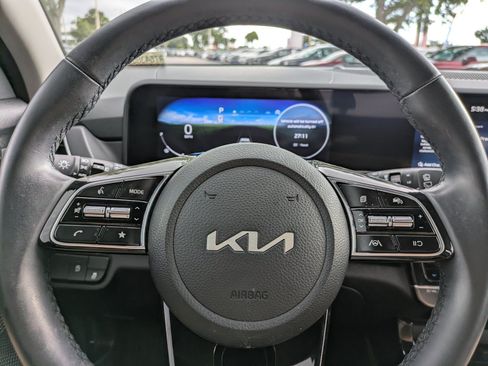 Certified 2024 Kia Seltos EX FWD image 22