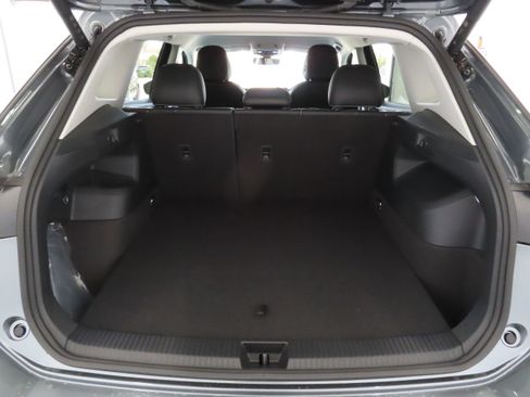 New 2026 Volkswagen Tiguan SE image 24