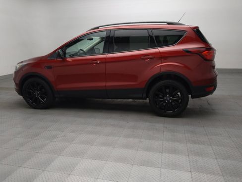 Used 2019 Ford Escape SE image 3