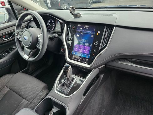 Used 2020 Subaru Outback Premium image 11
