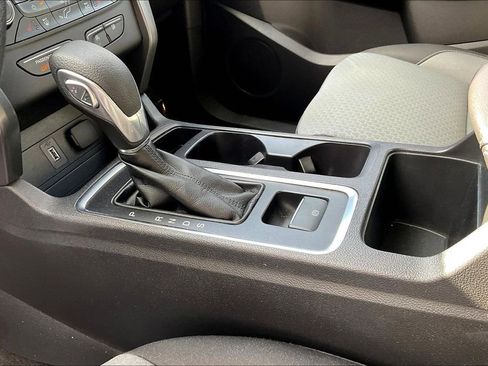 Used 2019 Ford Escape SE FWD image 18