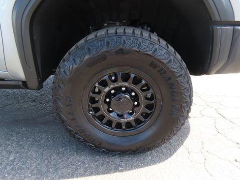 Certified 2026 GMC Sierra 2500 AT4X w/ AT4X AEV Edition AWD/4WD image 11