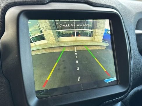 Used 2022 Jeep Renegade Latitude image 20