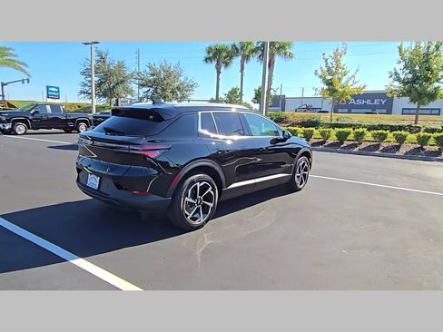 New 2026 Chevrolet Equinox EV LT image 23