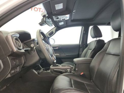 Certified 2023 Toyota Tacoma TRD Off-Road w/ TRD Premium Off Road Package AWD/4WD image 15