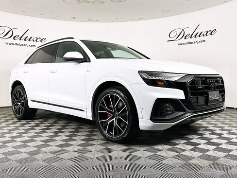 Used 2022 Audi Q8 Premium Plus w/ Premium Plus Package image 1