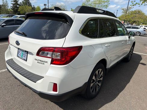 Used 2016 Subaru Outback 2.5i Limited AWD/4WD image 4