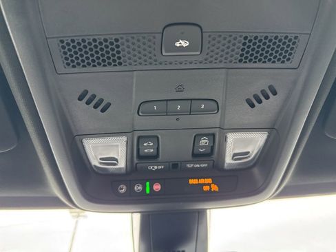 Used 2021 Cadillac XT5 Premium Luxury image 18