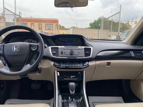 Used 2017 Honda Accord LX image 15