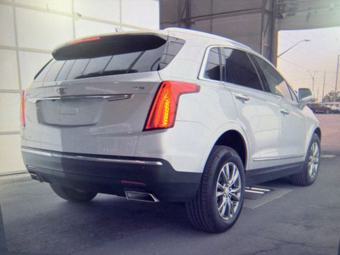 Used 2019 Cadillac XT5 Premium Luxury image 2