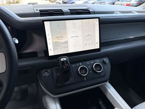 Certified 2025 Land Rover Defender 110 S AWD/4WD image 25