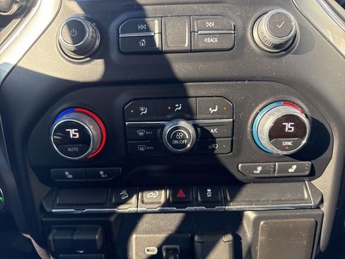 Used 2022 Chevrolet Silverado 1500 LT Trail Boss image 11