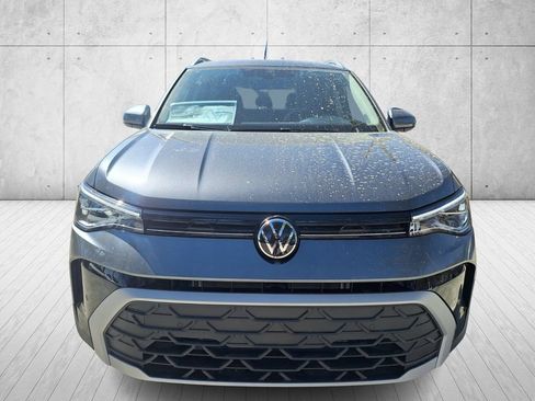Used 2025 Volkswagen Taos SE FWD image 8
