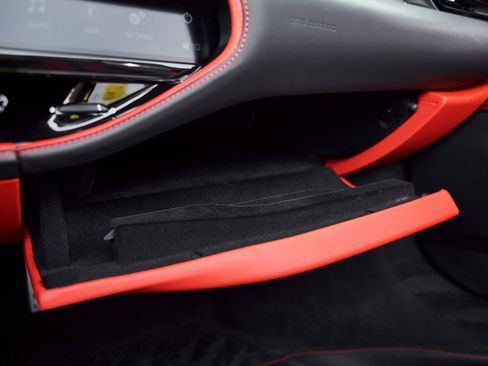 Used 2022 Ferrari SF90 Spider image 69