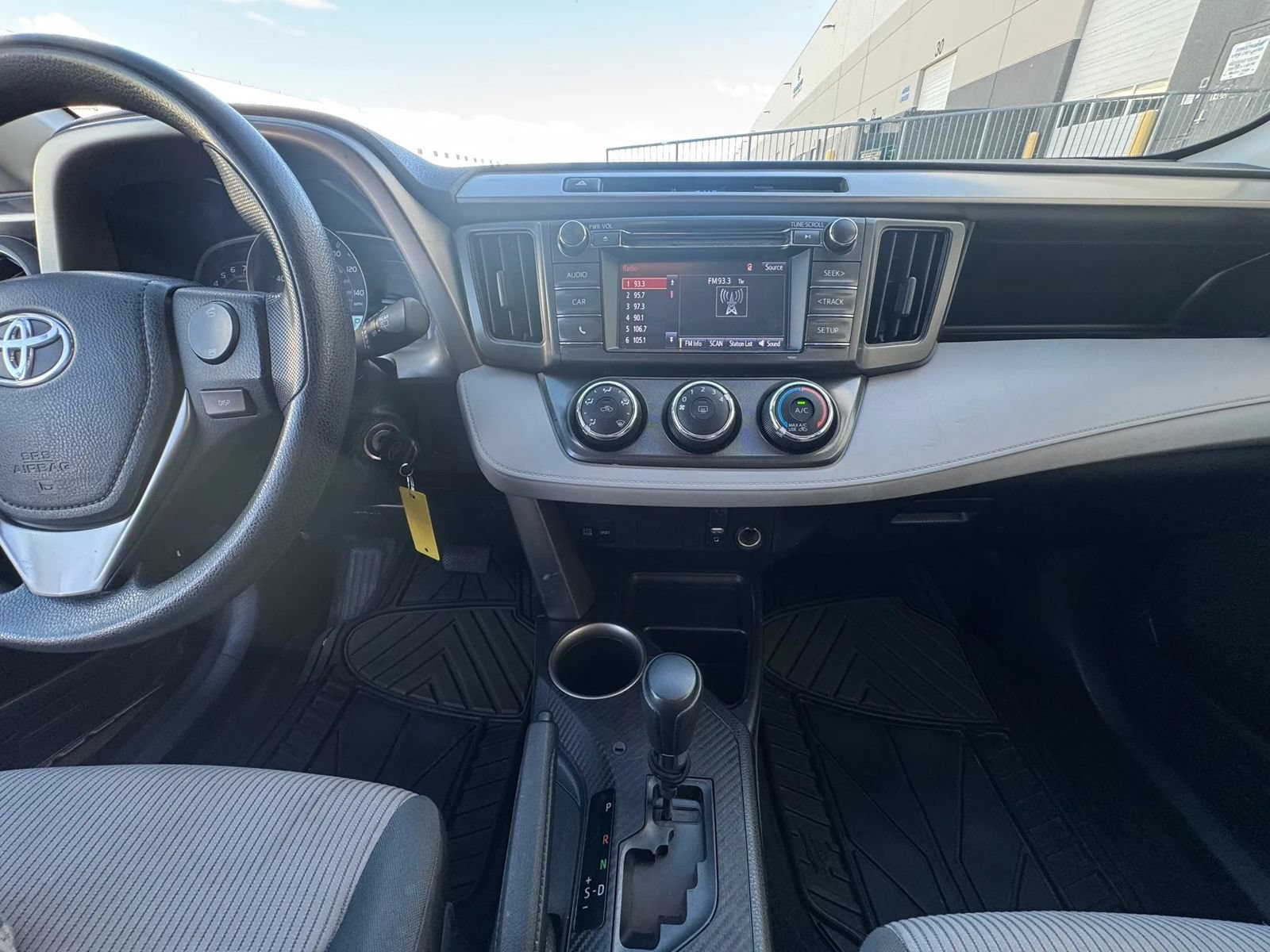 Used 2014 Toyota RAV4 LE AWD/4WD image 12