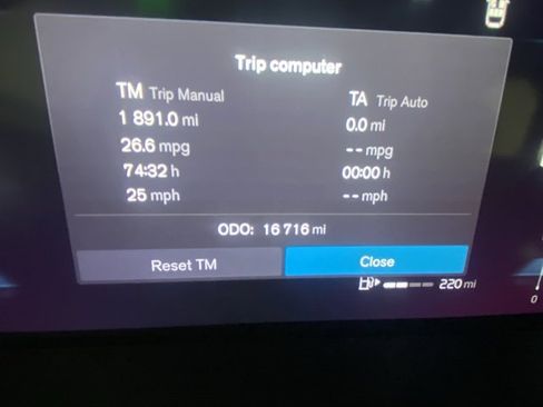 Certified 2025 Volvo S60 B5 Core image 17