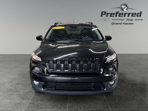 Used 2016 Jeep Cherokee High Altitude AWD/4WD image 12