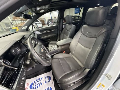 Used 2024 Cadillac XT6 Premium Luxury w/ Technology Package AWD/4WD image 26