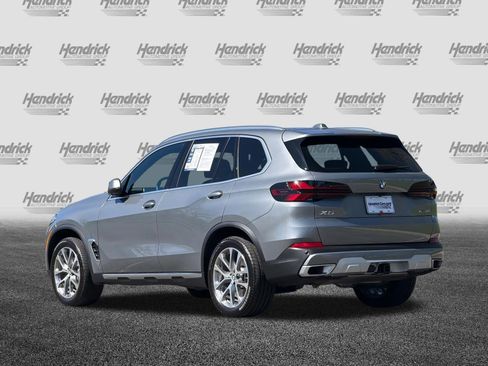 Used 2026 BMW X5 xDrive40i w/ Climate Comfort Package image 7