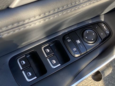 Used 2020 Kia Stinger GT1 image 18