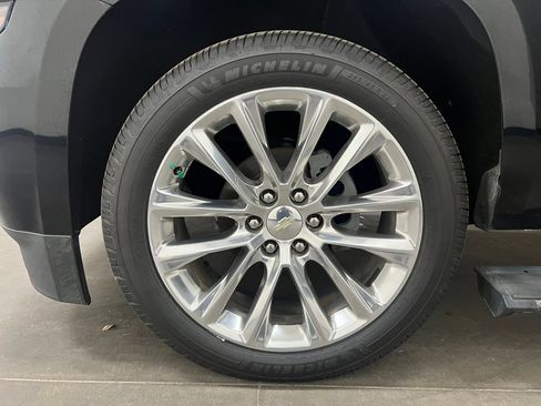 Used 2019 Chevrolet Tahoe Premier w/ Premier Plus Edition AWD/4WD image 32