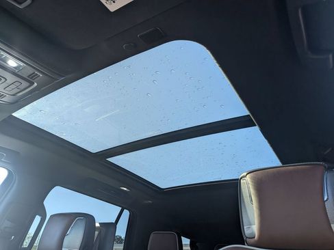 Used 2023 GMC Yukon Denali Ultimate AWD/4WD image 19