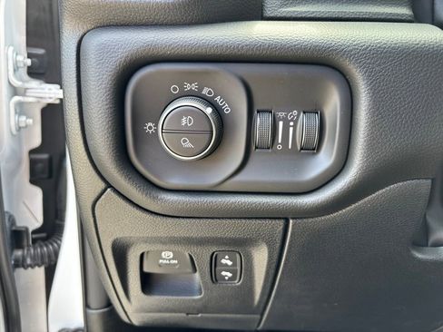 Used 2026 RAM 1500 4x4 Crew Cab image 49