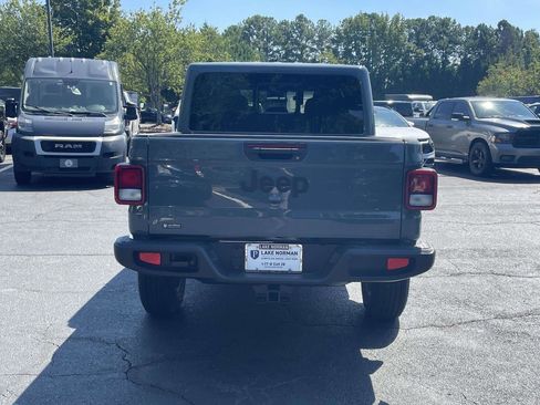 New 2025 Jeep Gladiator Sport image 8