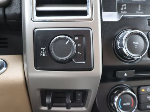 Used 2017 Ford F350 Lariat w/ Lariat Ultimate Package AWD/4WD image 15