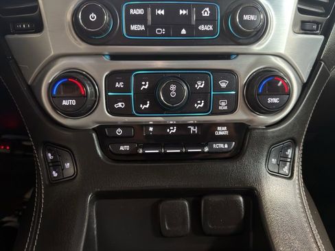 Used 2020 GMC Yukon XL SLT AWD/4WD image 17
