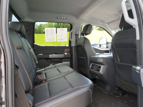 Used 2024 Ford F250 Lariat w/ Chrome Package AWD/4WD image 28