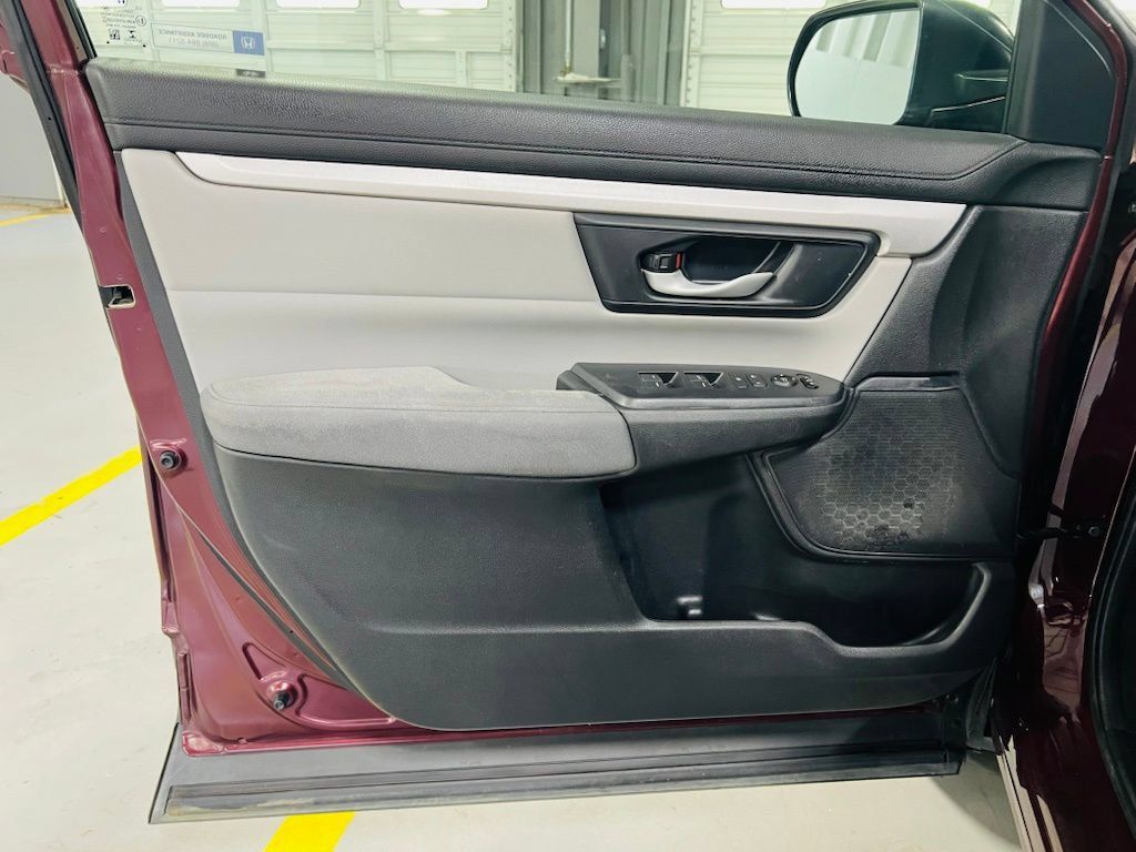 Used 2017 Honda CR-V LX image 21