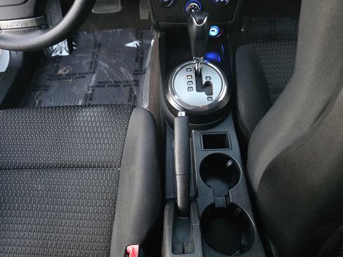 Used 2008 Hyundai Tiburon GS image 9