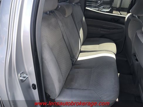 Used 2011 Toyota Tacoma 2WD Double Cab w/ Convenience Pkg image 19